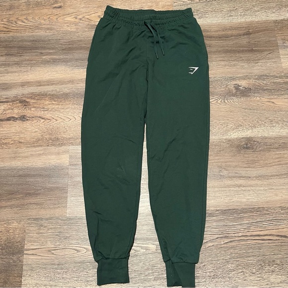 Gymshark Pants - Gymshark Woman’s Forest Green Jogger Sweatpants